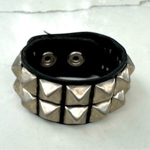 Funk Plus wide snap bracelet - vintage